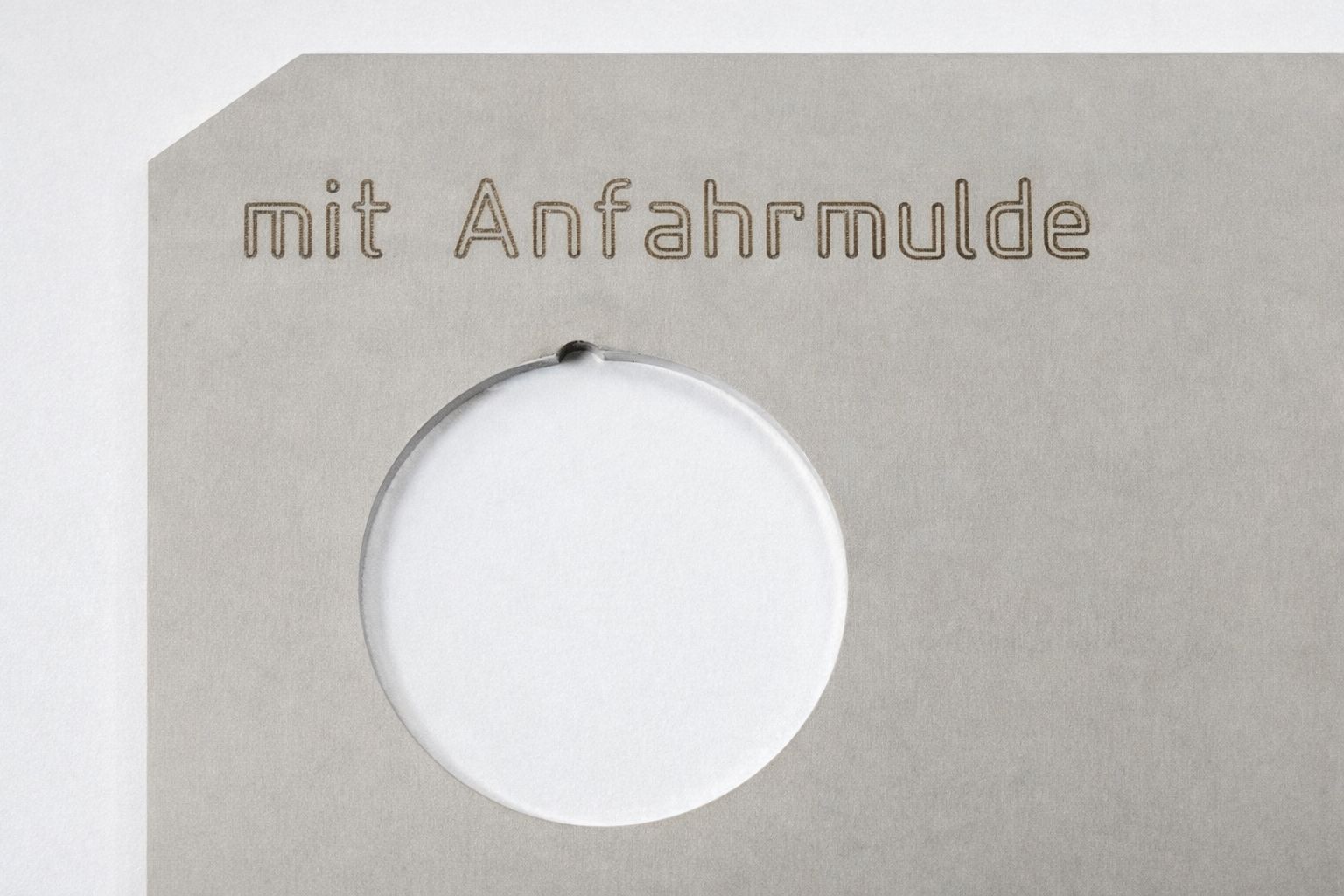 micojoints beim Laserschneiden mit Anfahrtsmulde